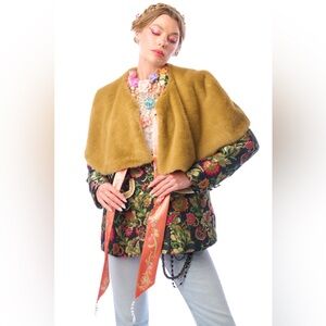 ARATTA GRACE KELLY REVERSIBLE FUR CAPE